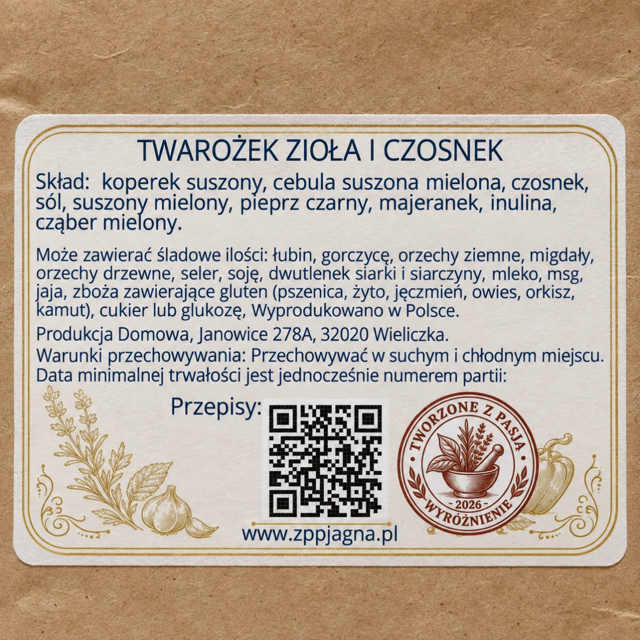 Zbliżenie etykiety przyprawy Twarożek Zioła i Czosnek ze składem i warunkami przechowywania
